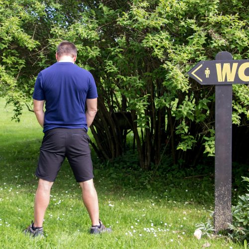 Homme-urine-jardin-engrais-naturelle-pour-toilettes seches